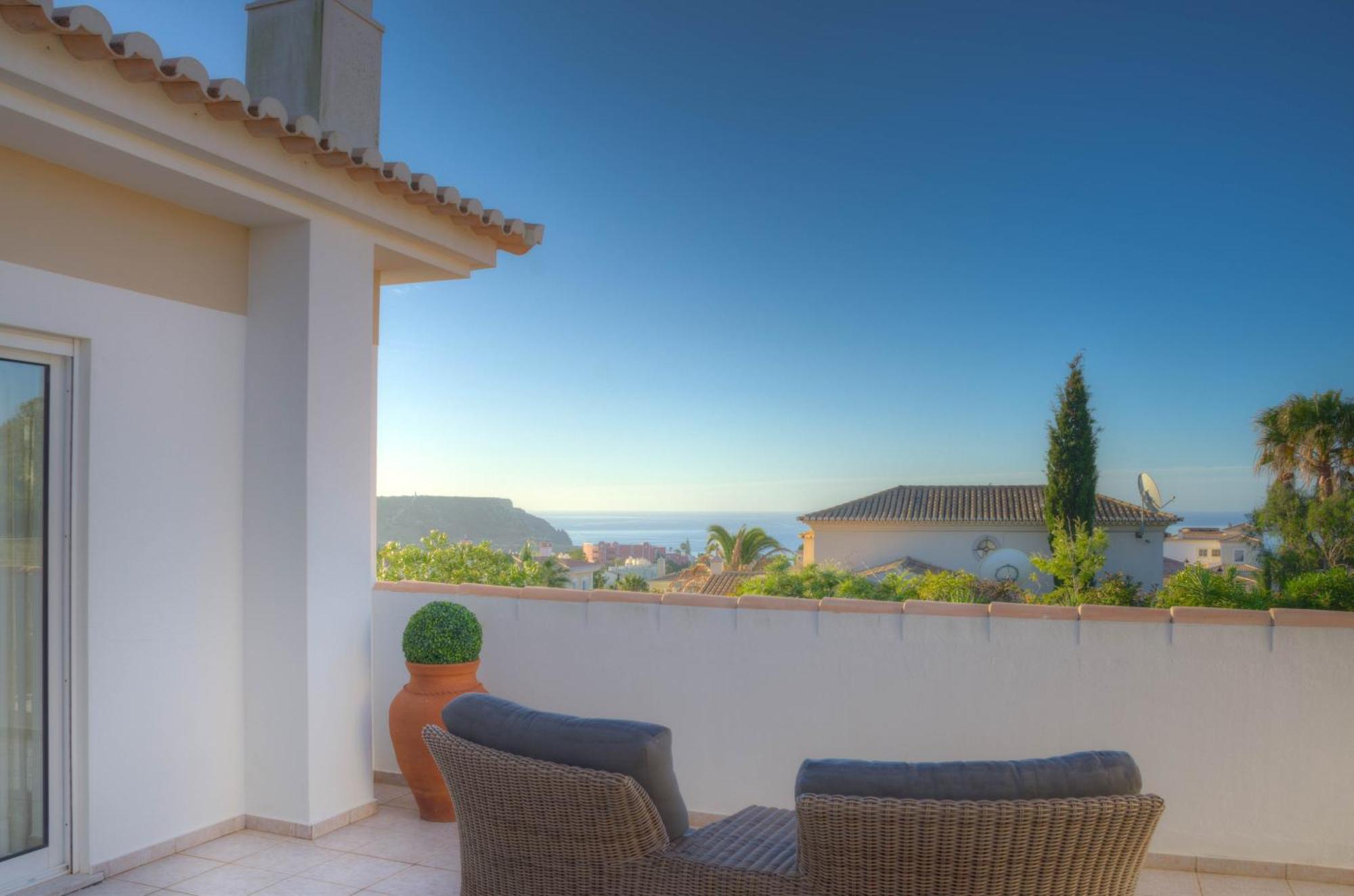 Villa Montanha, Luxury Coastal Villa, With Swimming Pool, Loungers And Alfresco Dining, 10 Min Walk To The Beautiful Praia Da Luz Beach, Shops, Bars And Restaurants! Экстерьер фото